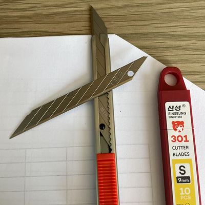 खरीदें 0.38 मिमी चांदी 9 मिमी कटर ब्लेड भारी शुल्क और औद्योगिक काटने के लिए ऑनलाइन निर्माण