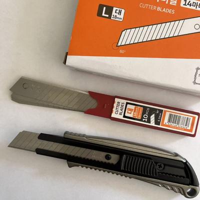 खरीदें Replacement Frequency Varies Depending On Usage 18mm Blade Cutters Silver ऑनलाइन निर्माण