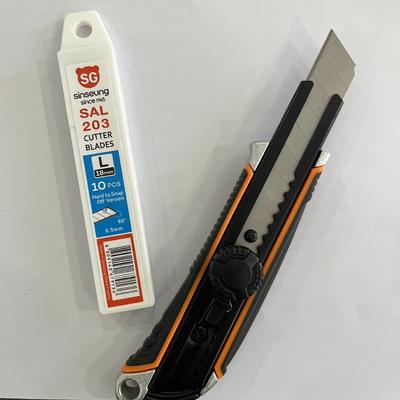 खरीदें Cutting Rubber Look no further than 18mm Cutter Blades Thickness 0.5mm Silver ऑनलाइन निर्माण