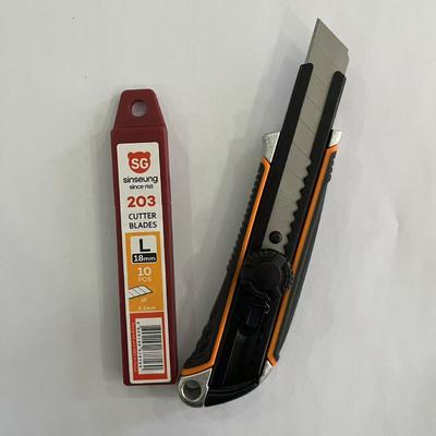 18mm ब्लेड संगत स्नैप ऑफ ड्राईवॉल यूटिलिटी नाइफ स्थायित्व और सटीकता के लिए एल्यूमीनियम बॉडी